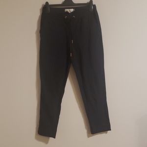 Casual striped chinos with drawstring and pockets